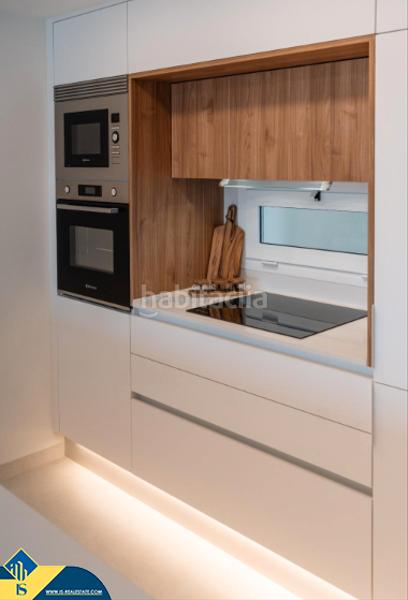 Foto dbb4c85c-1121-4ea3-a424-bd396d16c86e. Ático  renovado con piscina comunitaria, en la provincia de alicante, en la ciudad . 2 habitaciones | 80 m² en Guardamar del Segura