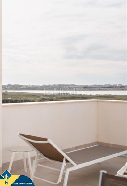 Foto e0875ab4-011d-4481-a504-0c389e0aa0da. Ático  renovado con piscina comunitaria, en la provincia de alicante, en la ciudad . 2 habitaciones | 80 m² en Guardamar del Segura