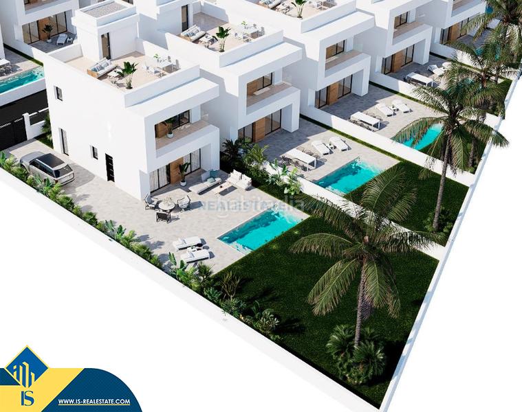 Foto 3d78007d-da15-4b15-8f03-f8b9b2418f84. Chalet with parking pool in La Zenia Orihuela