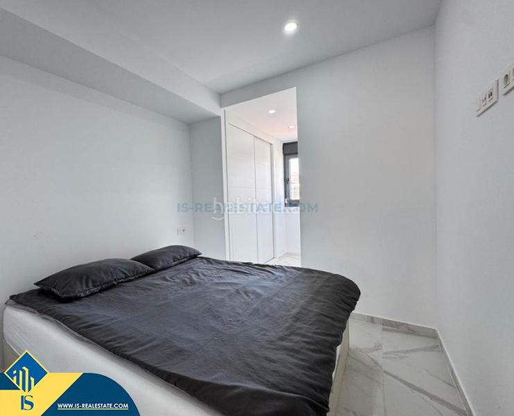 Foto 1a20fb17-32f4-4a04-92a0-b063056fba4d. Piccolo appartamento con parcheggio piscina in Las Piscinas Naturales Torrevieja