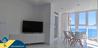 Apartament a Cabo Cervera. Apartamento reformado con terraza, en la provincia de alicante,