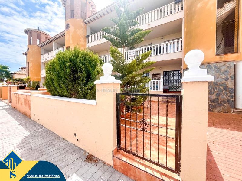 Foto 4e4a33b6-fd11-4d1e-94f8-f0ec1d7488d1. Casa bungalow con piscina comunitaria, en la provincia de alicante, en la ciudad costa. 2 habitaciones | 75 m² | 3 kilómetr en Orihuela