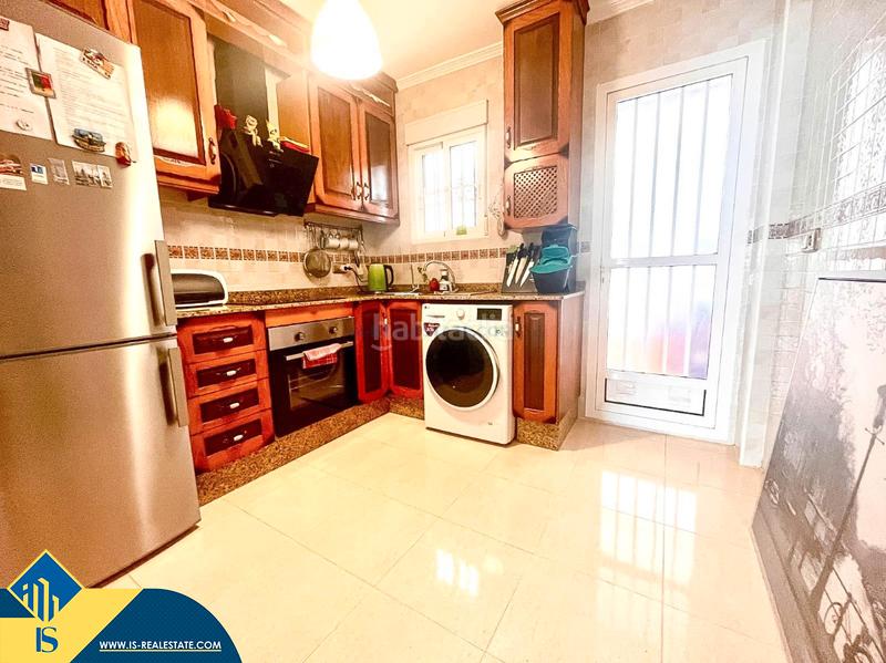 Foto c75132be-b344-4bba-9d1c-86e52a822b4c. Casa bungalow con piscina comunitaria, en la provincia de alicante, en la ciudad costa. 2 habitaciones | 75 m² | 3 kilómetr en Orihuela