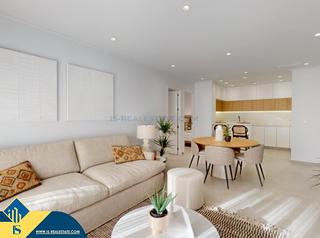 Etagenwohnung in El Raso. Apartamento renovado con piscina comunitaria, en la provincia de