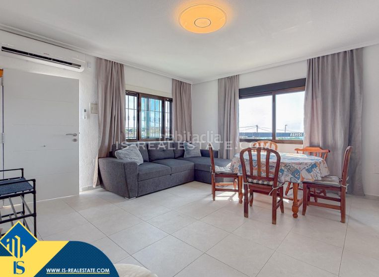 Foto a7b328d1-31f8-4457-90ae-5b6aa3eebdf8. Casa amb aparcament piscina a Miramar - Torre del Moro Torrevieja