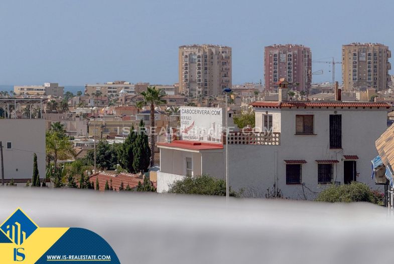 Foto f9e5333a-5fae-4505-bad5-24c924bf655f. Casa amb aparcament piscina a Miramar - Torre del Moro Torrevieja