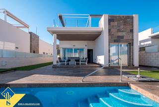 Xalet a Los Almendros. Villa con piscina privada, en la provincia de alicante, en la ci