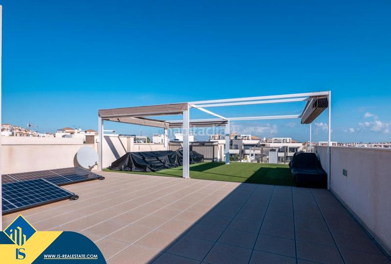 Foto 38f843ee-1d35-47b9-930a-dd6a7603deb7. Chalet con riscaldamento parcheggio piscina in Los Almendros Orihuela