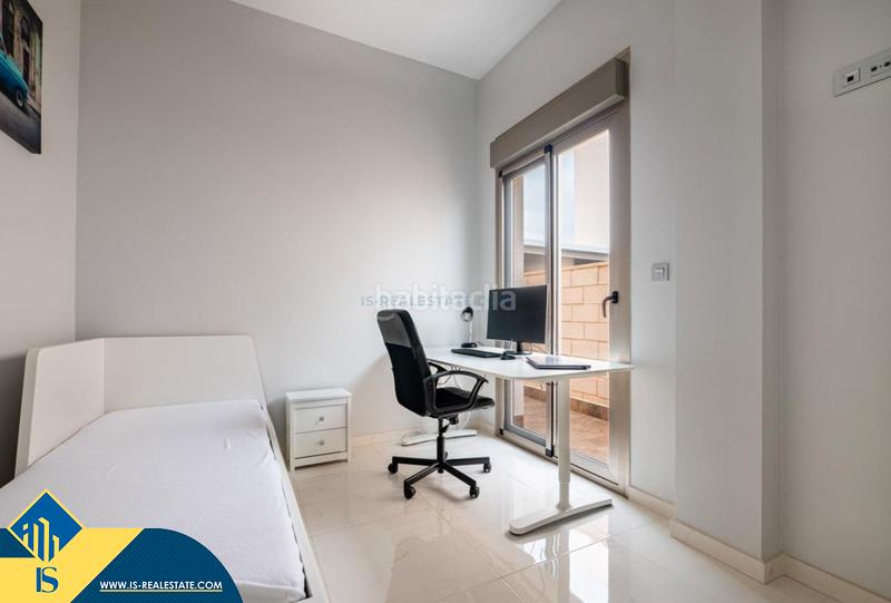 Foto 41ebde30-e453-4217-89d6-4a0c60cebf2b. Chalet con riscaldamento parcheggio piscina in Los Almendros Orihuela