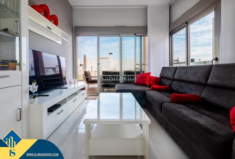 Foto 59dfc061-0c4b-4805-adbe-81531cb56d04. Chalet con riscaldamento parcheggio piscina in Los Almendros Orihuela