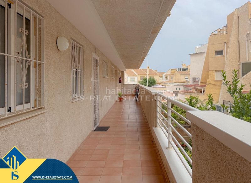 Foto 5bf48c10-9b27-444b-8115-8a3269916f0b. Apartament amb calefacció piscina a Aguas Nuevas Torrevieja