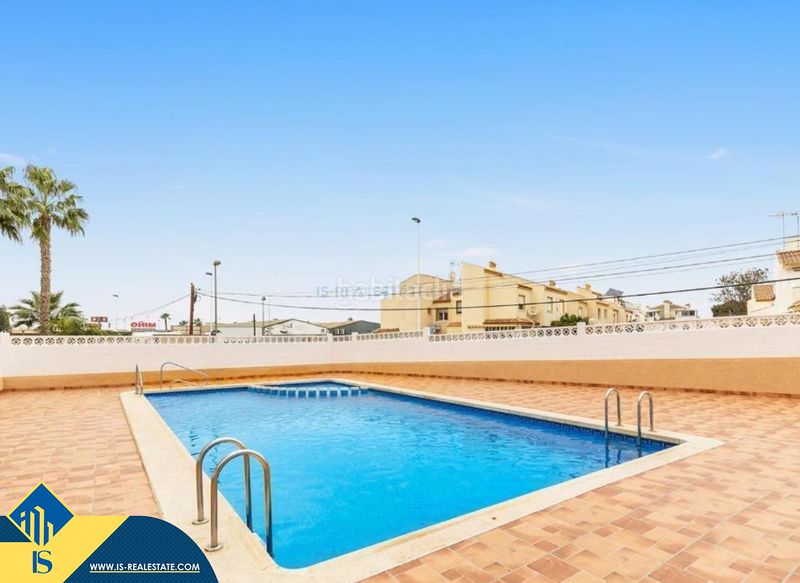 Foto 7ebc8cc9-22e8-486a-9f02-5ca5bfc9a7b6. Apartament amb calefacció piscina a Aguas Nuevas Torrevieja