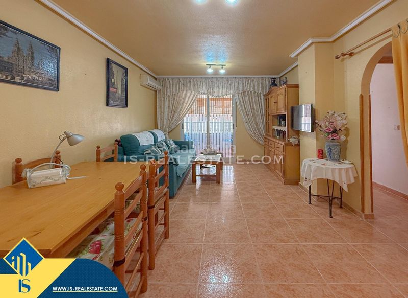 Foto e052f8d1-9fd5-488a-ad4d-c19f14becc78. Apartament amb calefacció piscina a Aguas Nuevas Torrevieja