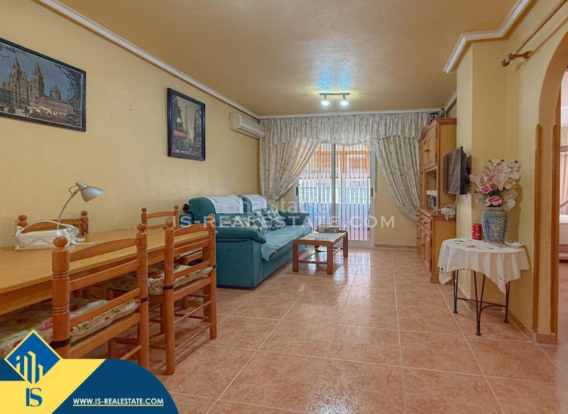 Foto ef0128c8-5769-427c-8515-6534486c3a31. Apartament amb calefacció piscina a Aguas Nuevas Torrevieja