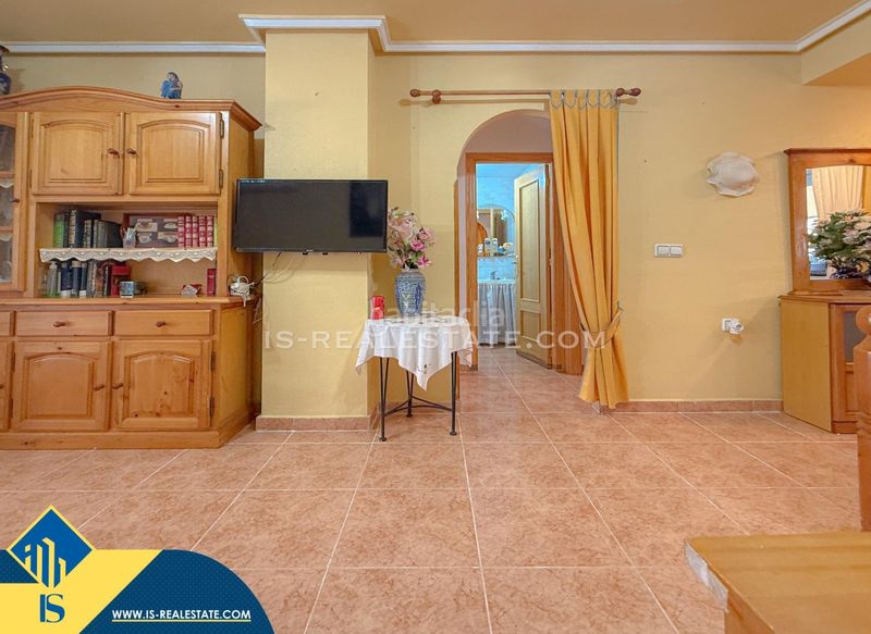 Foto f117a372-ddcc-45a8-900b-e51125203d68. Apartament amb calefacció piscina a Aguas Nuevas Torrevieja