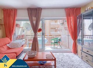 Apartament a Las Piscinas Naturales. Apartamento con piscina comunitaria, en la provincia de alicante