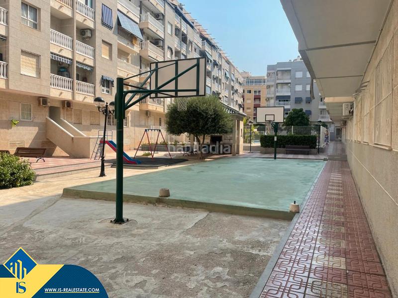 Foto 85c9d5b1-70ab-4da9-a008-5a6b3e000096. Ático  con piscina comunitaria, en la provincia de alicante, en la ciudad . 1 habitación | 45 m² | 700 metros del mar en Torrevieja