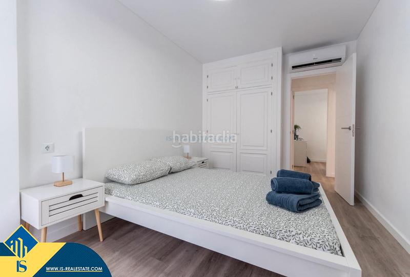 Foto 257a98b7-6c1e-4961-87bd-f41a14be21ae. Apartament amb xemeneia calefacció aparcament piscina a Torrevieja