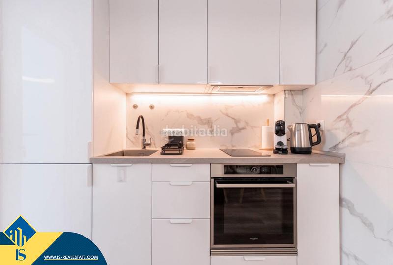 Foto 772a985f-fc18-493e-abe4-c42df9a8781a. Apartament amb xemeneia calefacció aparcament piscina a Torrevieja