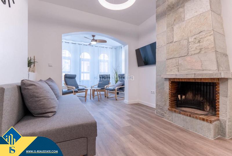 Foto 7c8818c0-e351-43dc-95c9-443a97482f1c. Apartament amb xemeneia calefacció aparcament piscina a Torrevieja