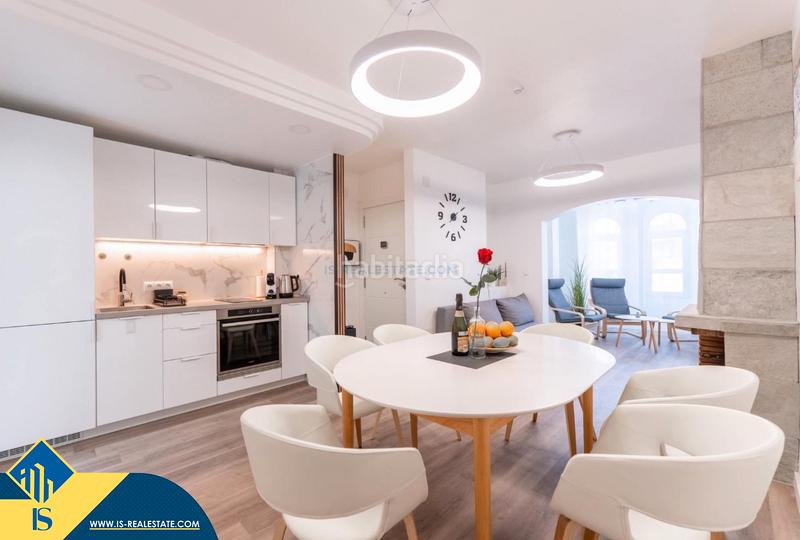 Foto d812056c-8681-4780-ae6a-d7c5f56acf2f. Apartament amb xemeneia calefacció aparcament piscina a Torrevieja