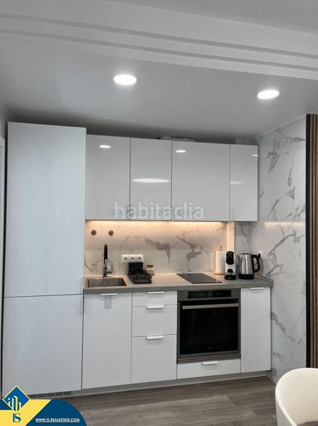 Foto f21cf60c-bad4-4f5c-b129-41c07f0463ae. Apartament amb xemeneia calefacció aparcament piscina a Torrevieja