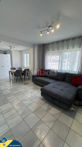 Foto 82fa5380-52f4-4d62-8701-426f1301a74b. Casa adossada amb calefacció aparcament piscina a Torrevieja