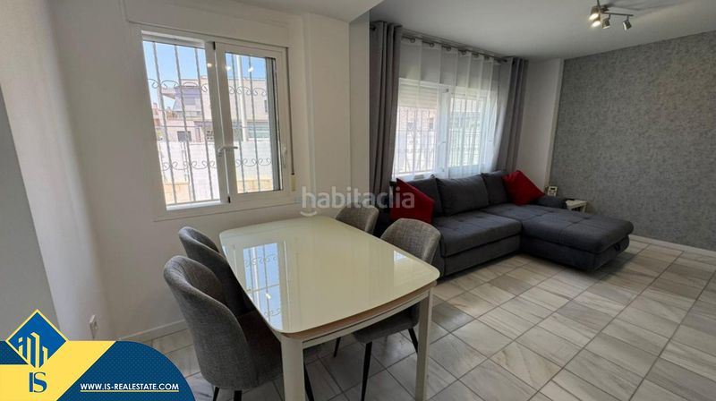 Foto db2209de-6578-4e9d-8546-30bcdaf69b42. Casa adossada amb calefacció aparcament piscina a Torrevieja
