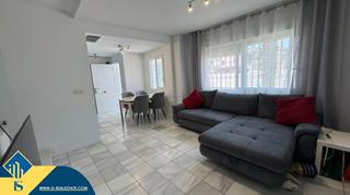 Reihenhaus in Aguas Nuevas. Casa con piscina comunitaria, en la provincia de alicante, en la