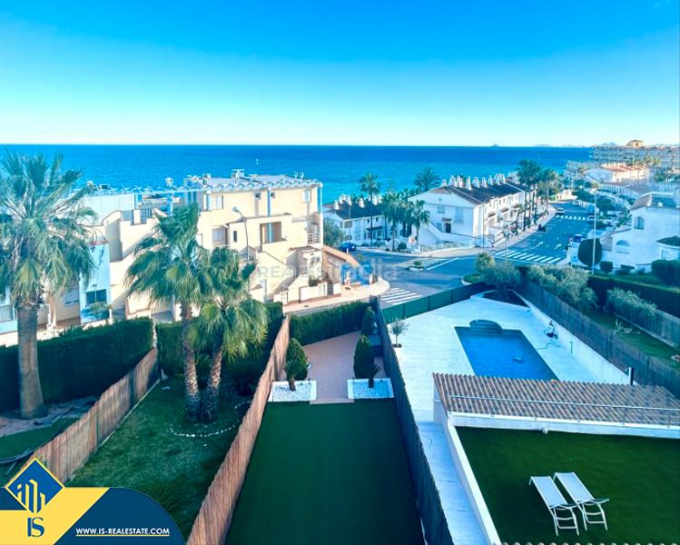 Foto 370601ab-c521-4da7-b032-18e2c6261945. Chalet mit parking pool in Campoamor Orihuela