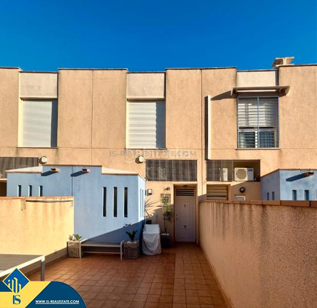 Foto 8d0c644b-4fd8-4966-a0ee-e3046ce11ffa. Chalet mit parking pool in Campoamor Orihuela