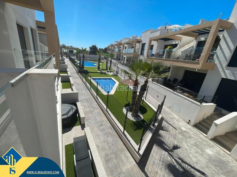 Foto 17cd255d-a4ad-4822-ae5f-d2958eb67d39. Dúplex ático dúplex con piscina comunitaria, en la provincia de alicante, en la ciudad costa. 2 habitaciones | 60 m² | 3 kiló en Orihuela