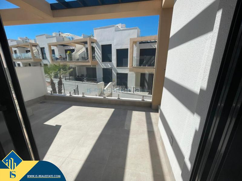 Foto 4b27a7eb-3864-44b4-b6da-66ce3af6cb57. Dúplex ático dúplex con piscina comunitaria, en la provincia de alicante, en la ciudad costa. 2 habitaciones | 60 m² | 3 kiló en Orihuela