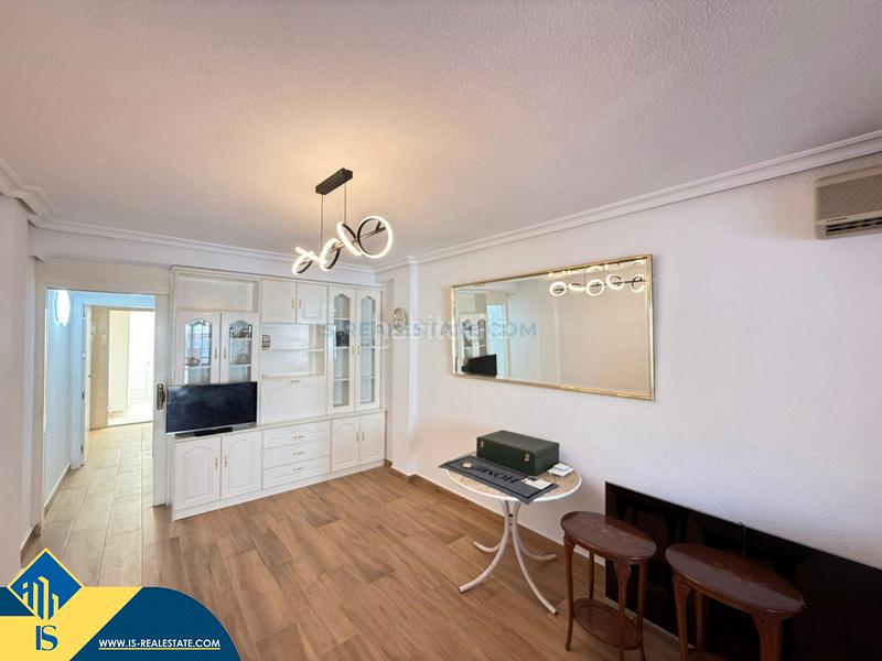 Foto fef6f463-52b9-474c-a27b-6cc0f7f3102d. Reihenhaus mit heizung parking in El Acequión Torrevieja