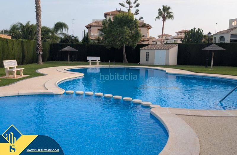 Foto 13ae5f8d-1e84-4ce7-81f9-ce76f8fe95e4. Piso dúplex con terraza en la provincia de alicante, en la ciudad costa. 4 habitaciones | 103 m² | 2 kilómetros del mar en Orihuela