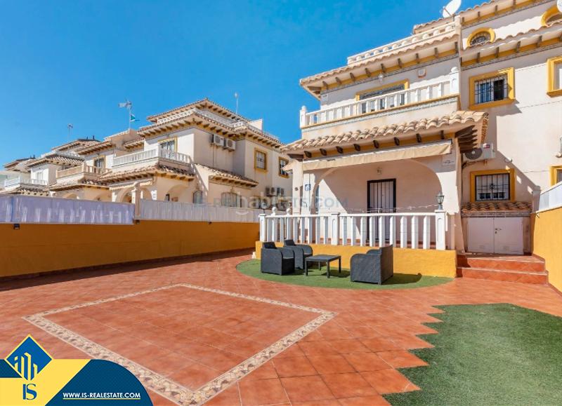 Foto 430bee5a-17f1-44b6-a965-d285d69dac13. Piso dúplex con terraza en la provincia de alicante, en la ciudad costa. 4 habitaciones | 103 m² | 2 kilómetros del mar en Orihuela