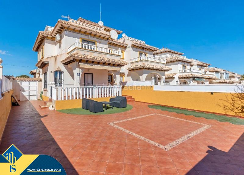 Foto bbf22ee0-dd79-4a0c-8207-2dc4767c148b. Piso dúplex con terraza en la provincia de alicante, en la ciudad costa. 4 habitaciones | 103 m² | 2 kilómetros del mar en Orihuela