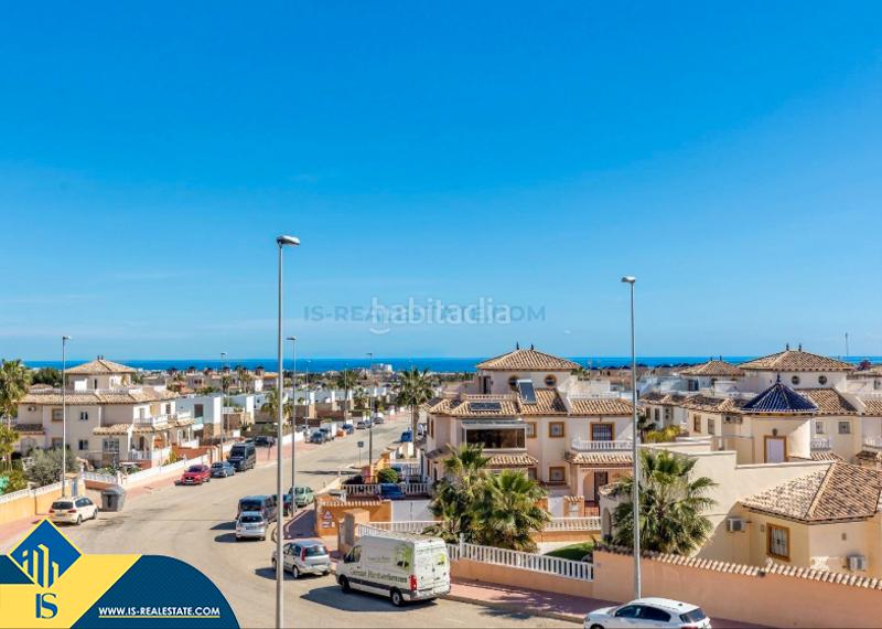 Foto da4d99a5-66ff-41e7-8631-19cd3afb445d. Piso dúplex con terraza en la provincia de alicante, en la ciudad costa. 4 habitaciones | 103 m² | 2 kilómetros del mar en Orihuela