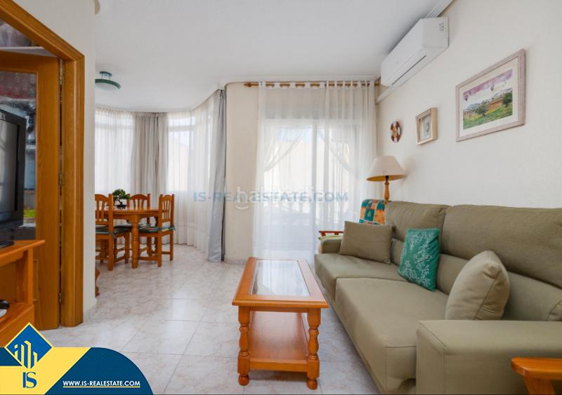 Foto 06c0a779-cd6b-40b1-b9c1-7b750aa5bed4. Piso apartamento con terraza, en la provincia de alicante, en la ciudad , en la zona de playa del cura. 2 habitaciones | 7 en Torrevieja