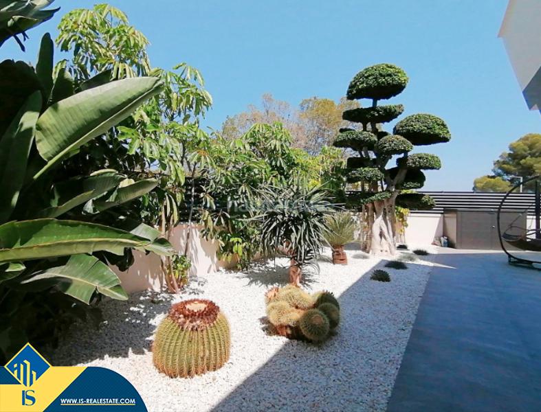 Foto 099f2b88-ac0c-4bad-8a1c-fab5b601bb28. Chalet avec parking piscine dans Foietes Benidorm