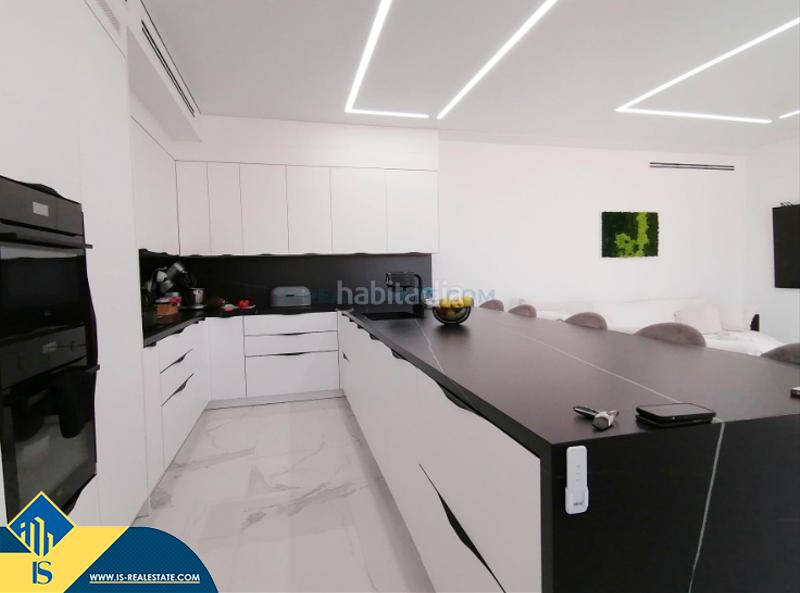 Foto 10d47a79-6a3d-4dd4-a1b1-b84e43a9298e. Chalet avec parking piscine dans Foietes Benidorm