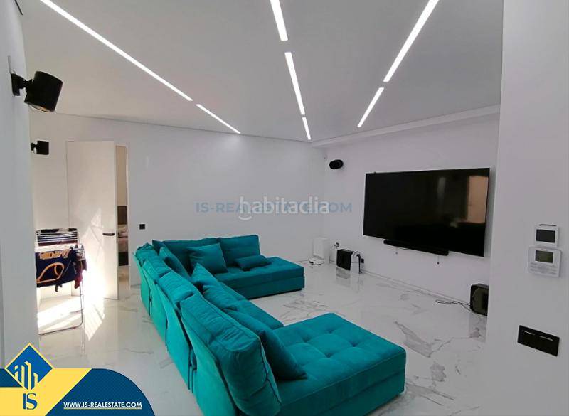 Foto 148f408b-9e6d-456f-93de-573bc52cab18. Chalet avec parking piscine dans Foietes Benidorm