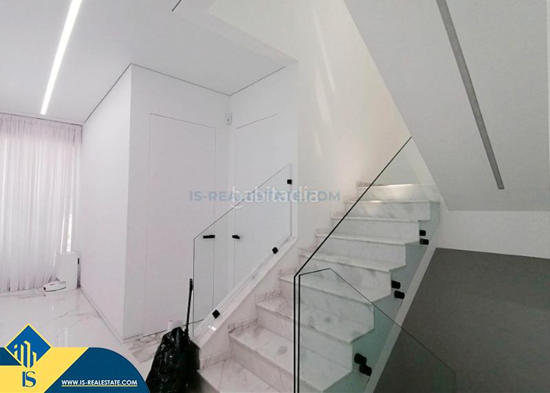 Foto e2f214ca-2a93-4738-a56a-4708651d55c8. Chalet avec parking piscine dans Foietes Benidorm