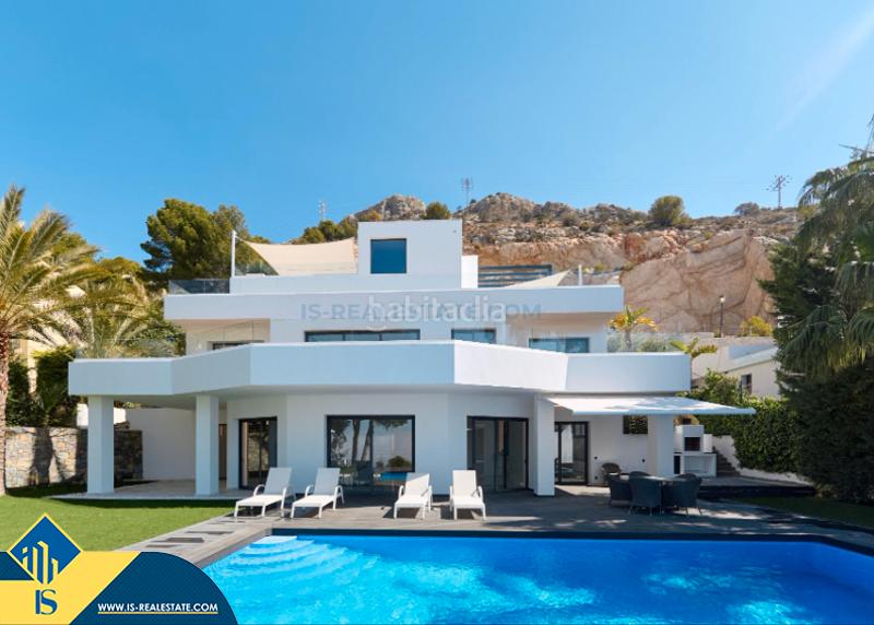 Foto 59450d3d-be44-47d4-9e4d-a74ba94d9d2c. Xalet amb aparcament piscina a Altea hills Altea