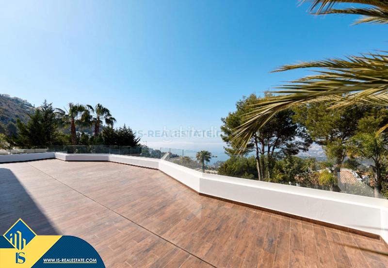 Foto c63dd784-0c72-4c2b-8dc5-3b70cd5f0f04. Xalet amb aparcament piscina a Altea hills Altea