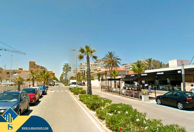 Foto 01ccd3ea-5ef7-46f8-98b0-3e50ef6826db. Maison avec parking dans Los Europeos Torrevieja