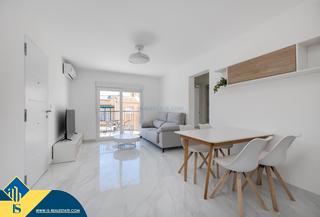 Dúplex en Zona Carrefour - Urbanizaciones. Ático dúplex renovado con piscina comunitaria, en la provincia d