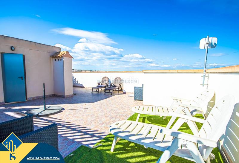 Foto 1e0c9632-c042-4404-9218-9ad0eeb6be83. Dúplex amb calefacció piscina a Playa Flamenca Orihuela