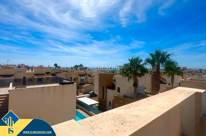 Foto 2c74f368-4ee4-4c20-b512-f0d7a7bc2b19. Chalet avec parking piscine dans Zona los Frutales Torrevieja