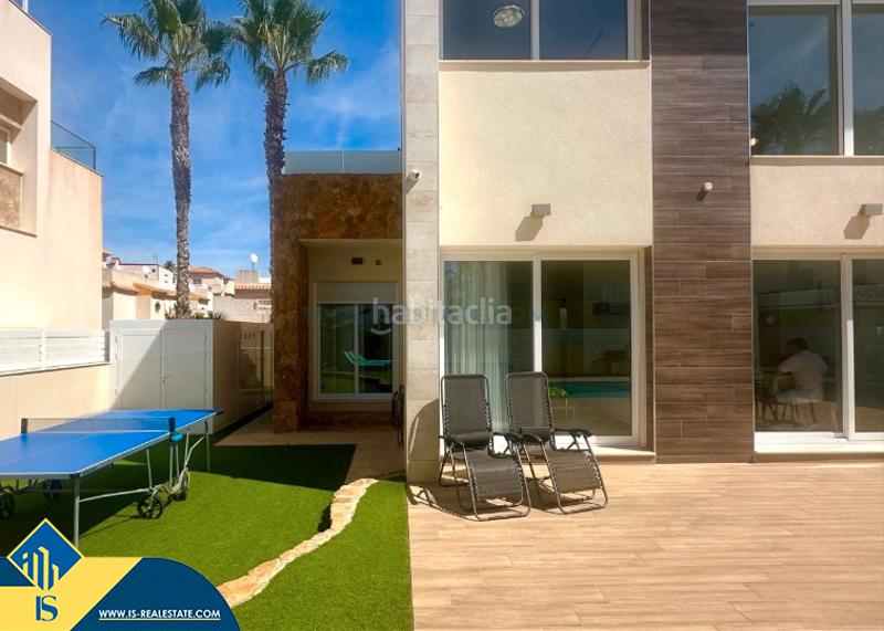 Foto 5fb57b04-073b-4bd6-8665-6f460bc2ebc3. Chalet avec parking piscine dans Zona los Frutales Torrevieja